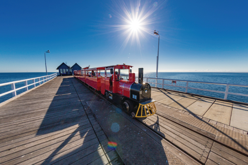 buesston jetty 41042.jpg