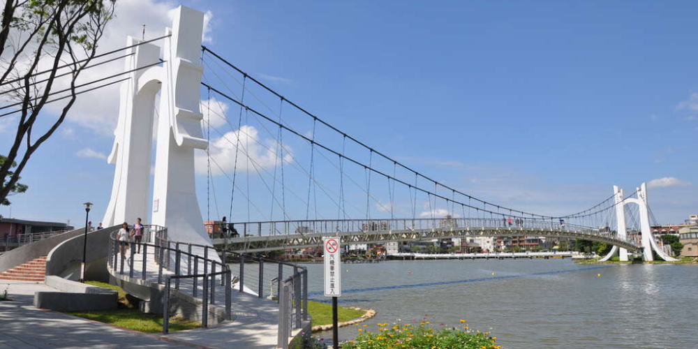 dragon bridge (1).jpg
