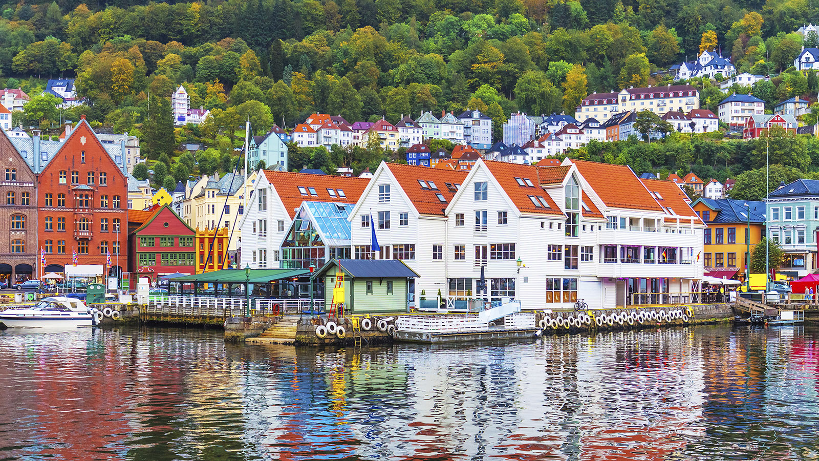 norway iceland port norway bergen harbor hillside homes 1600 1